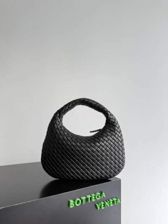 Picture of Bottega Veneta Handbags _SKUfw222147965fw